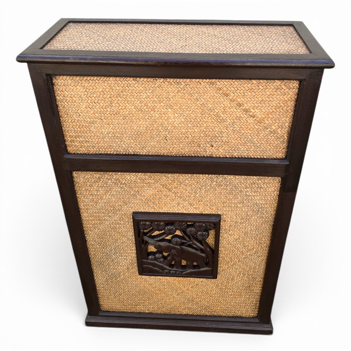 Tresen Rattan
